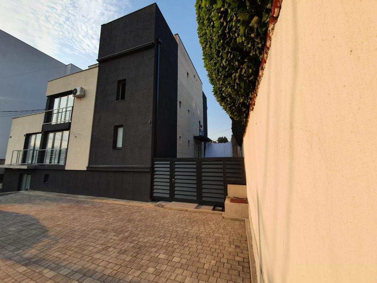 Rei House Apartmani เบลเกรด ภายนอก รูปภาพ