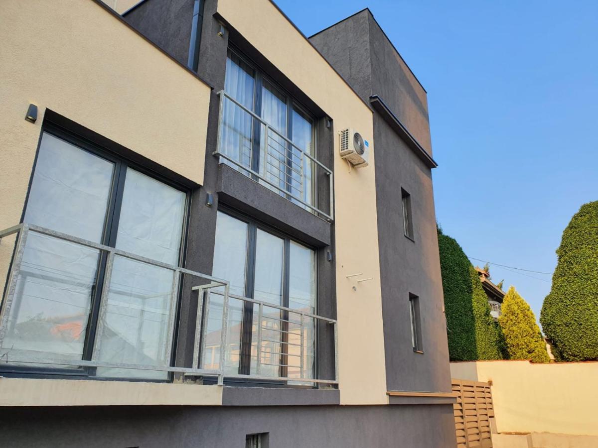 Rei House Apartmani เบลเกรด ภายนอก รูปภาพ