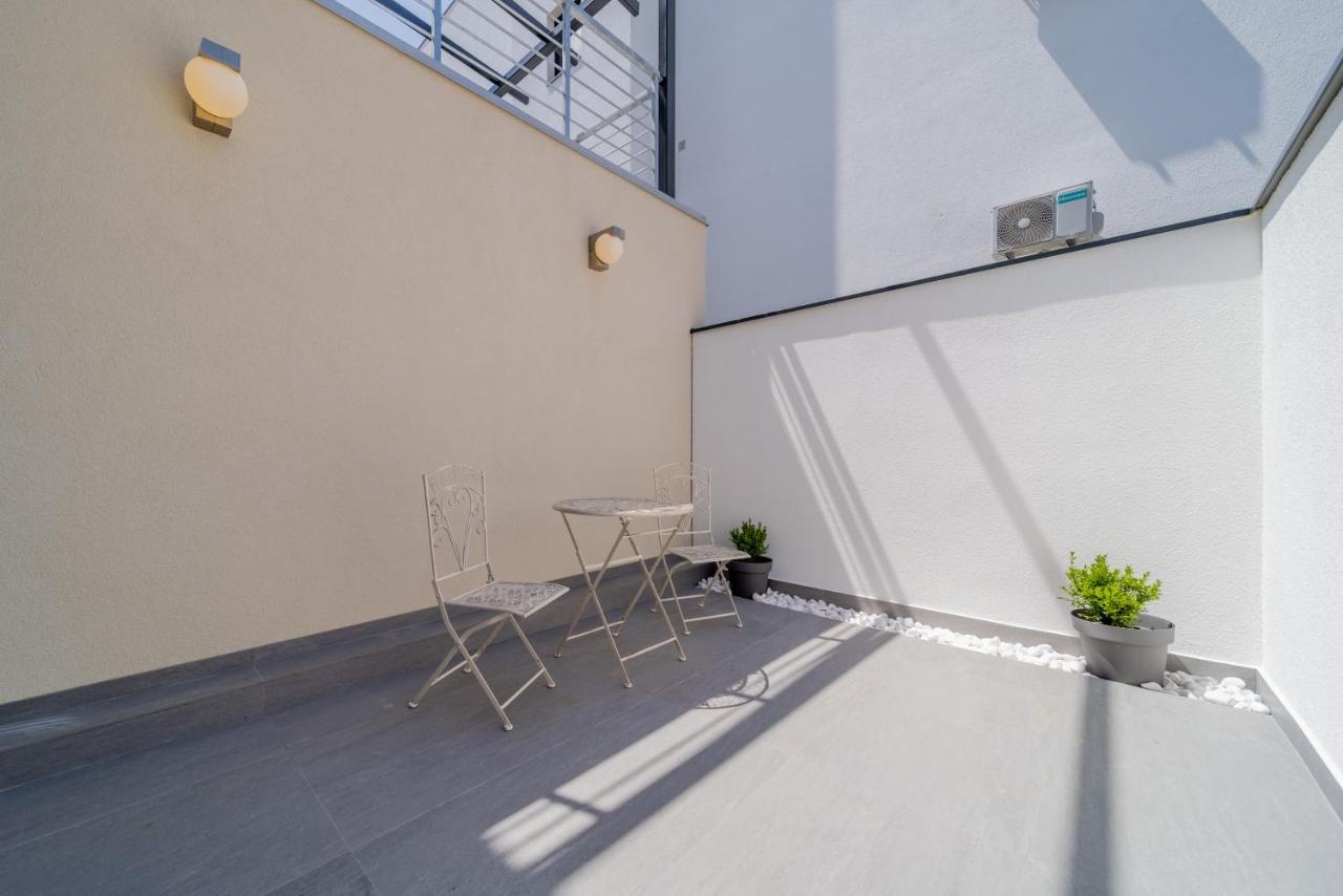Rei House Apartmani เบลเกรด ภายนอก รูปภาพ